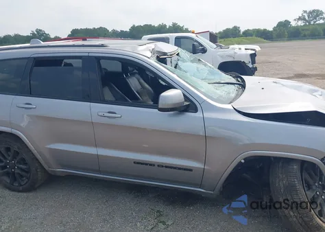 2017 Jeep Grand Cherokee Altitude 4X4 из США, поврежденный, VIN 1C4RJFAG1HC700624